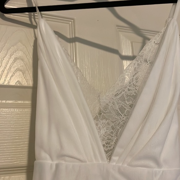 Luxxel white lace mini dress - Picture 3 of 4